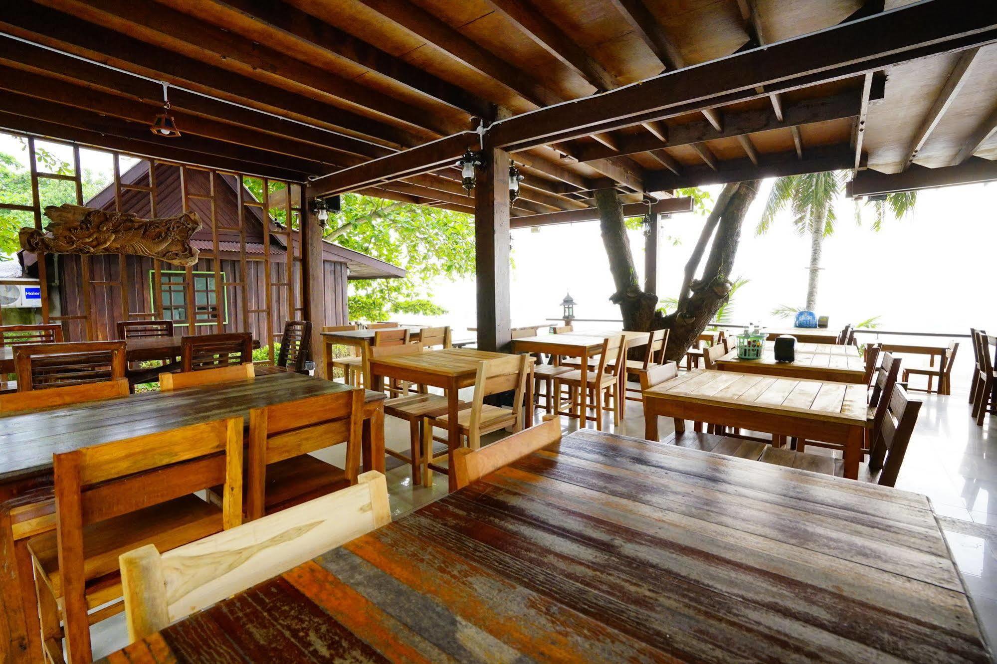 Apple Beachfront Resort Trat Exterior foto