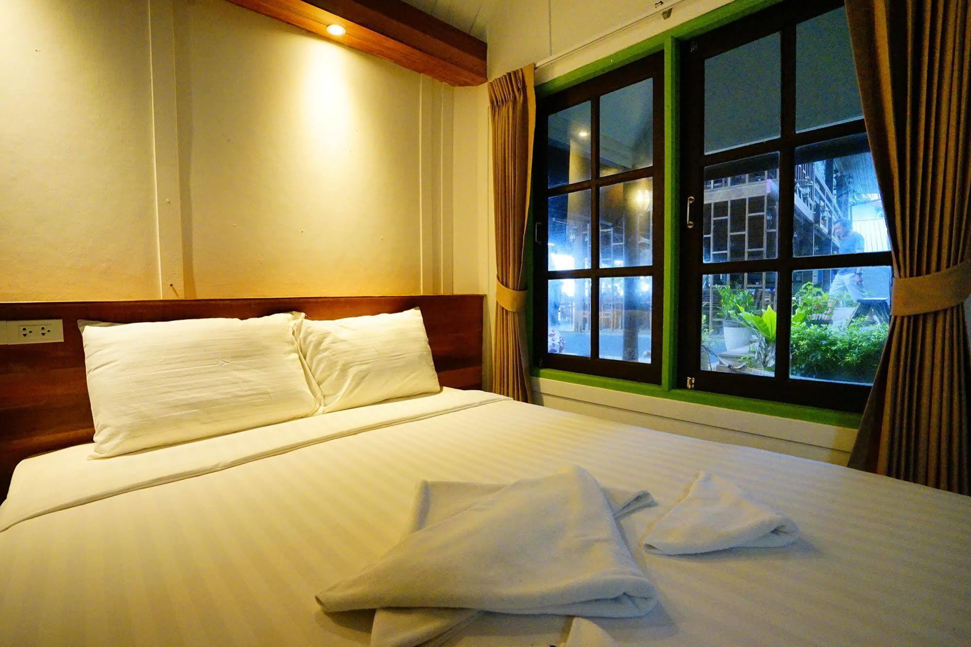 Apple Beachfront Resort Trat Exterior foto