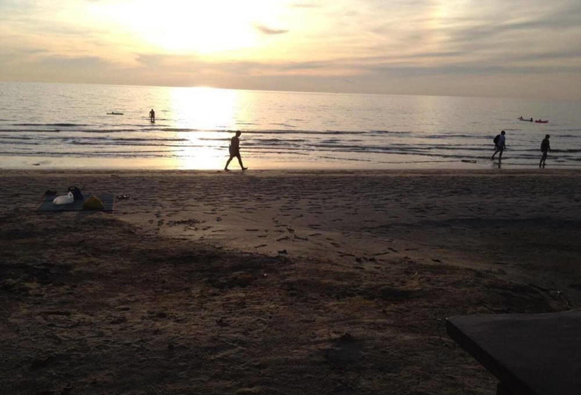 Apple Beachfront Resort Trat Exterior foto