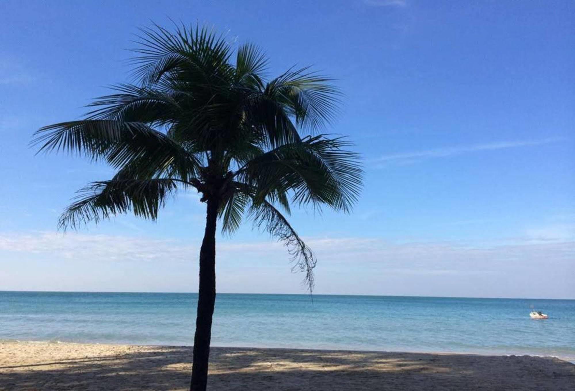 Apple Beachfront Resort Trat Exterior foto
