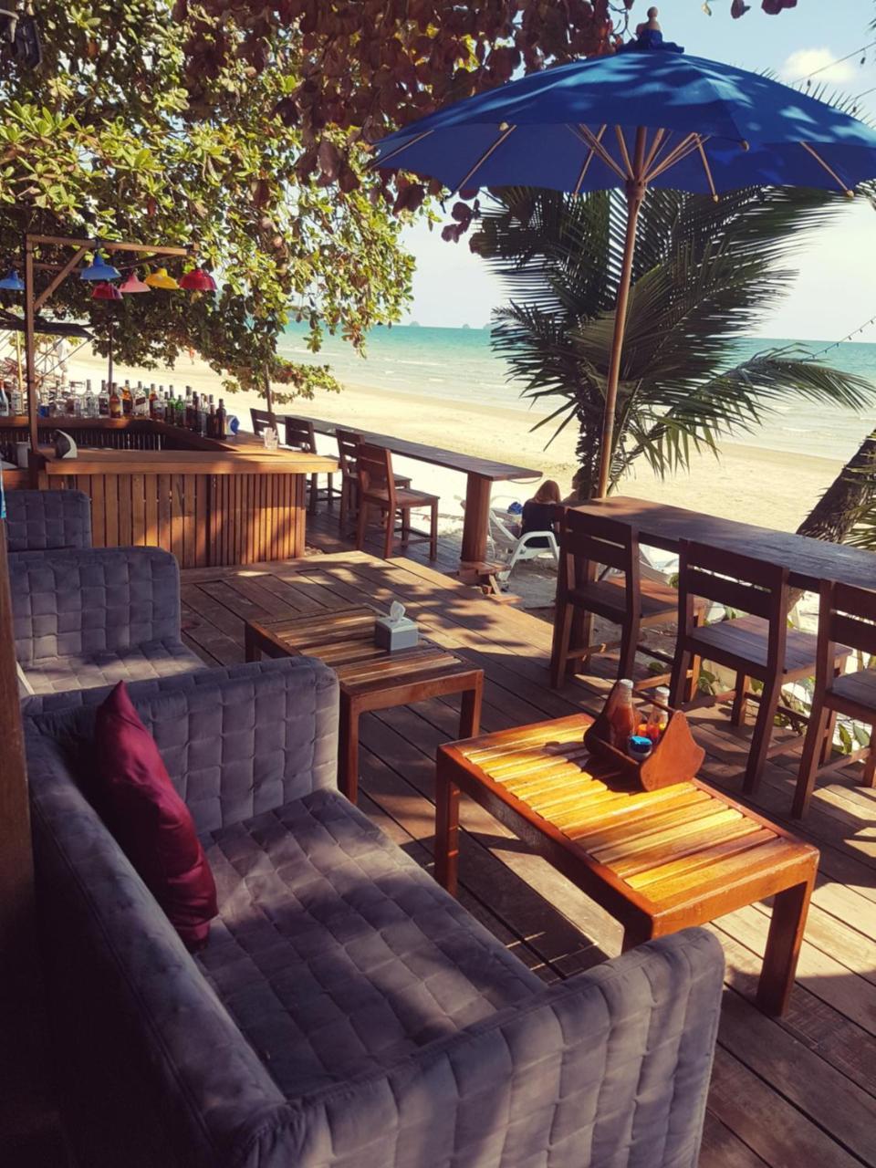Apple Beachfront Resort Trat Exterior foto