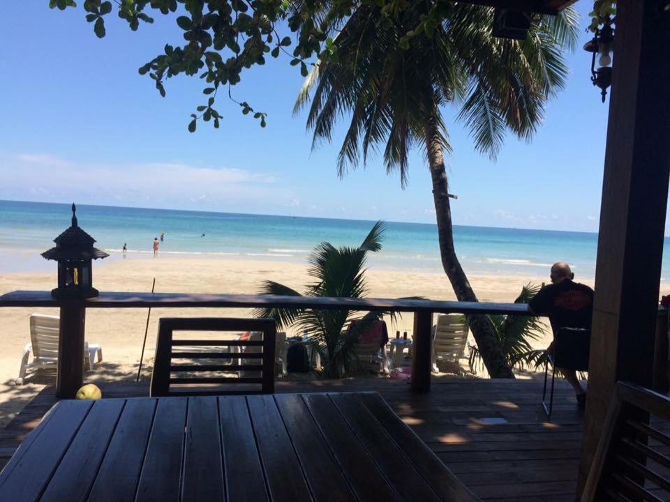Apple Beachfront Resort Trat Exterior foto